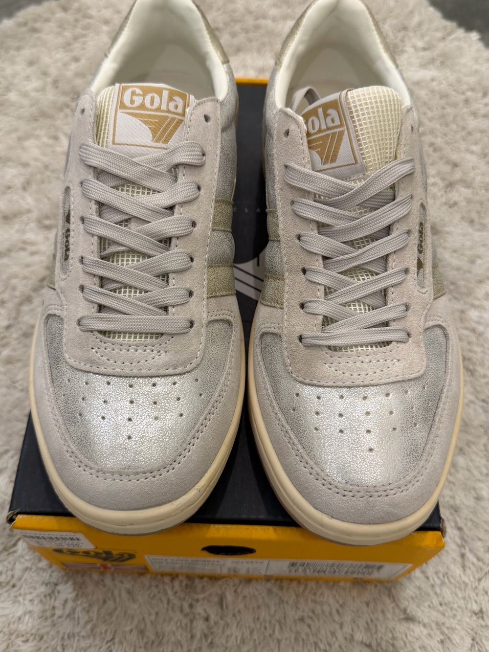 Gola Women’s Silver, Gold and Cream Low-Top Sneakers